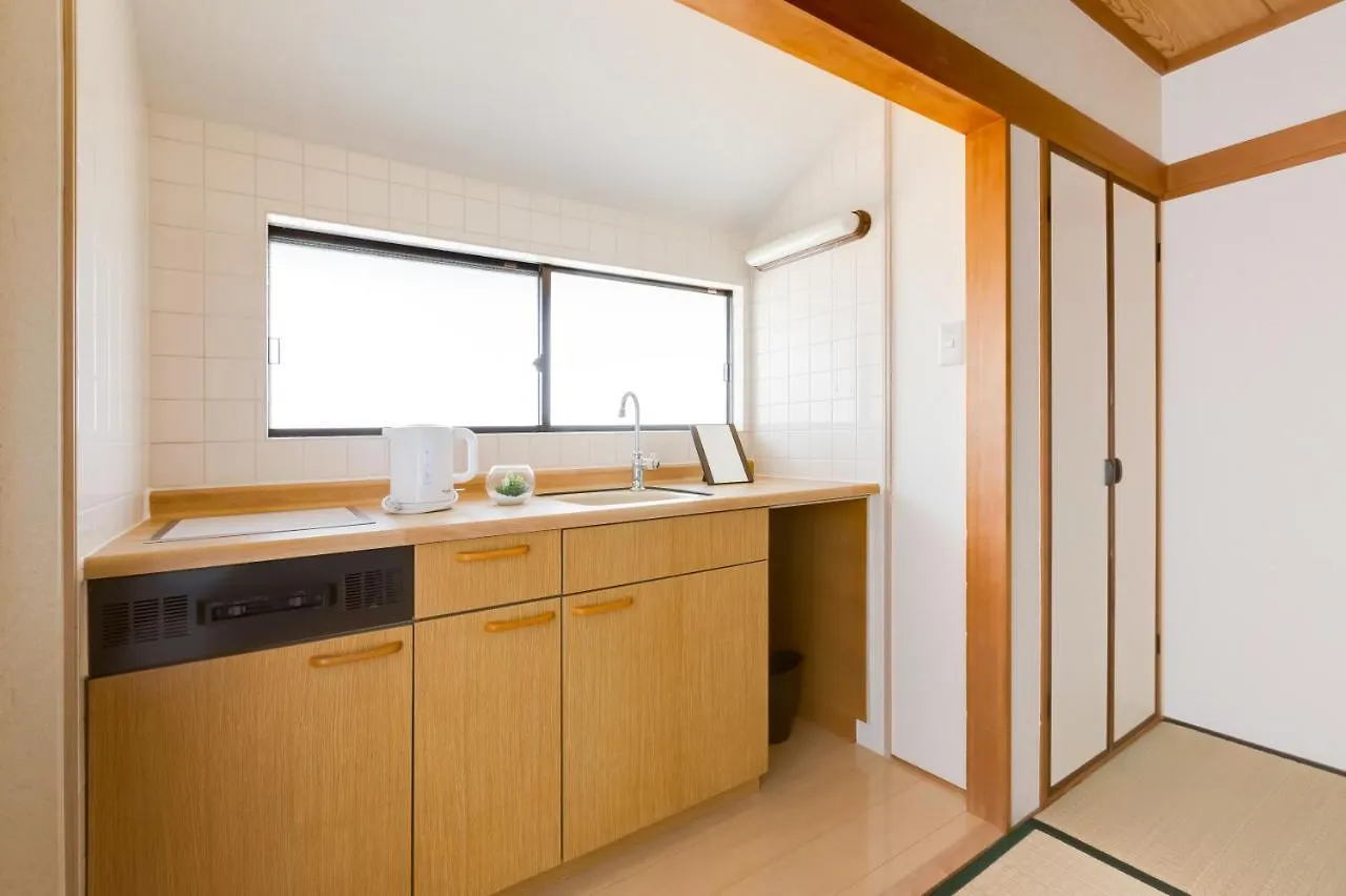 Guest house Plus 9 Station Inn Izumisano